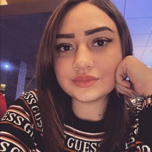 Meet your Posher, Valentina